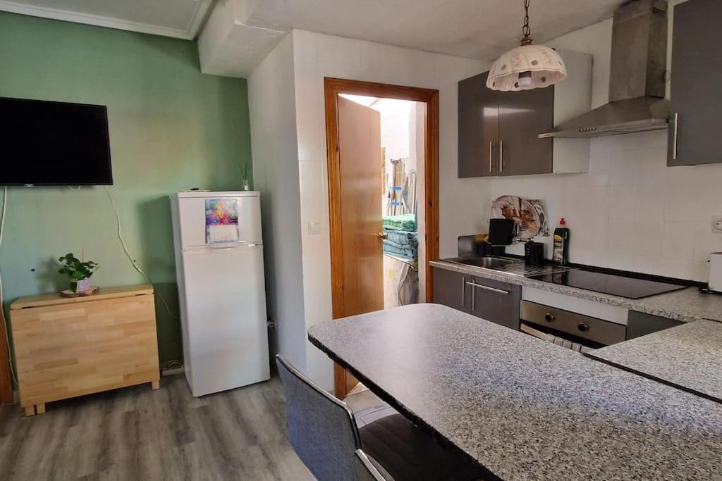 סנטה פולה Oscar'S Chillout House By The Beach מראה חיצוני תמונה