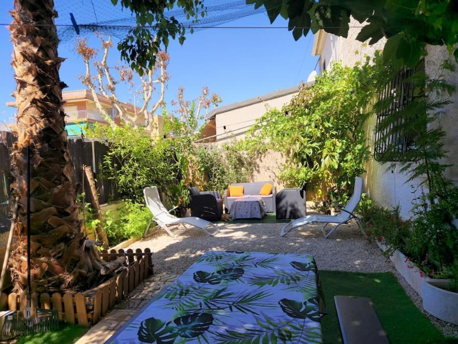 סנטה פולה Oscar'S Chillout House By The Beach מראה חיצוני תמונה